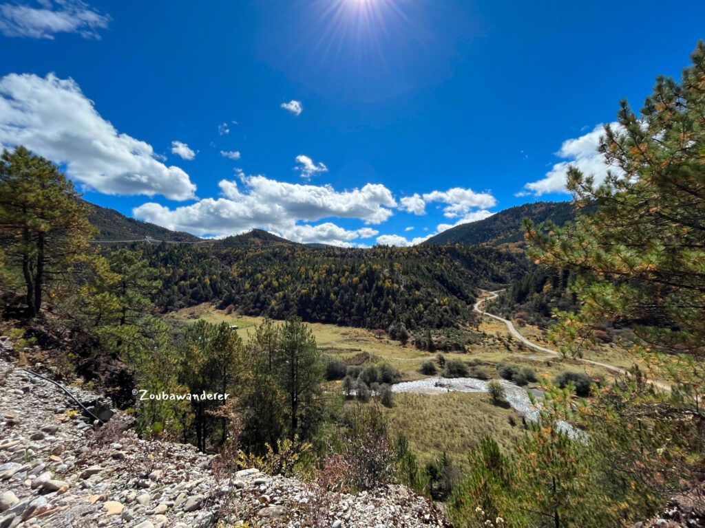 Scenery along Abuji leading to the Abujicuo trail head