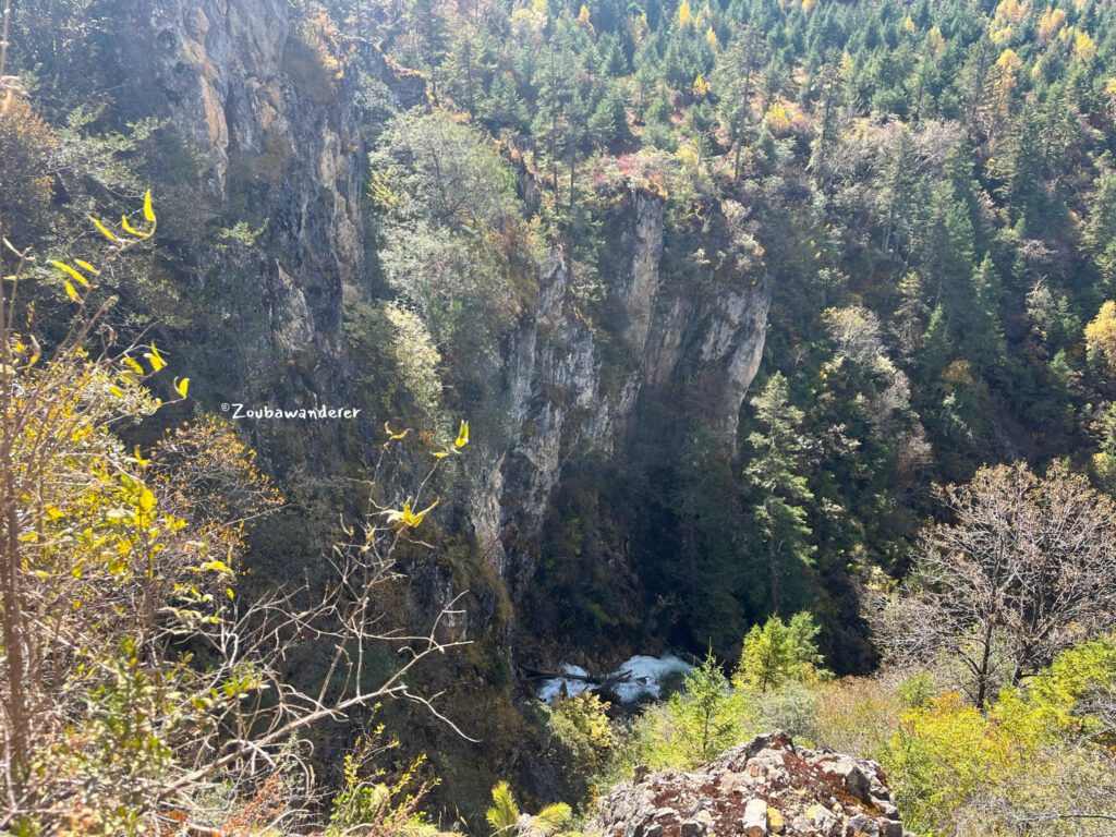 Scenery along Abuji leading to the Abujicuo trail head