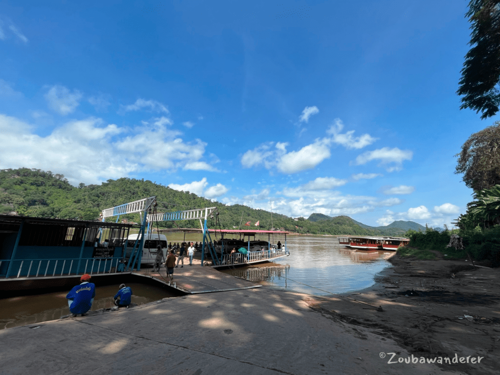 Cross river ferry to Chomphet District