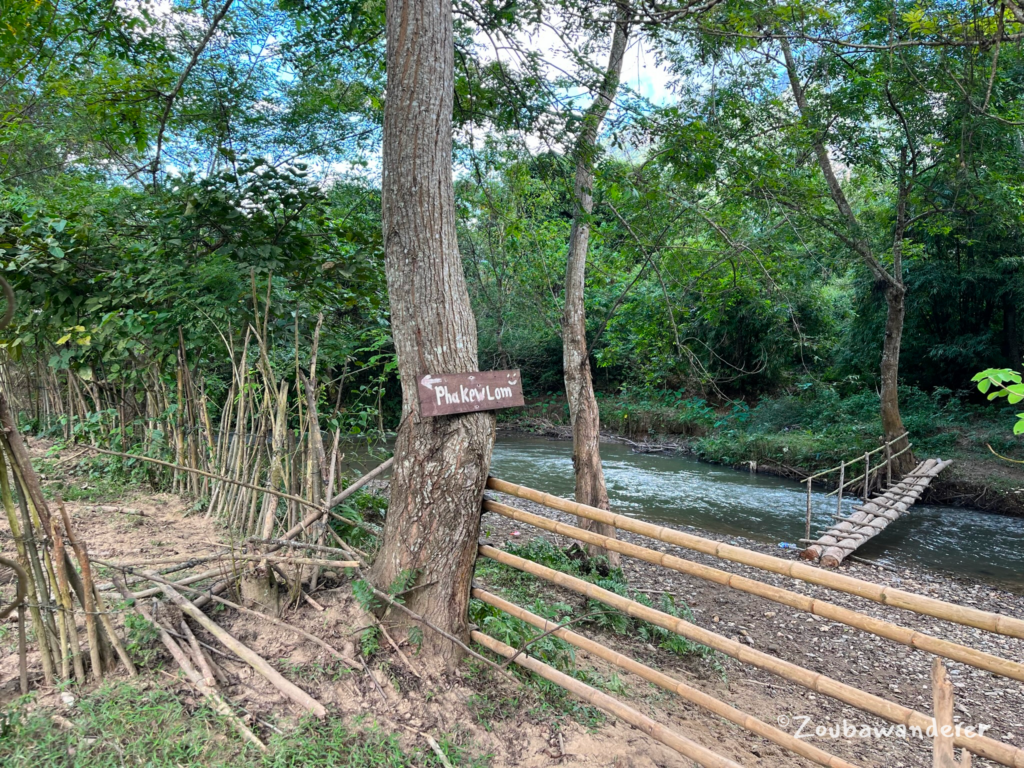 Path leading to Phar Kew Lom viewpoint trail head