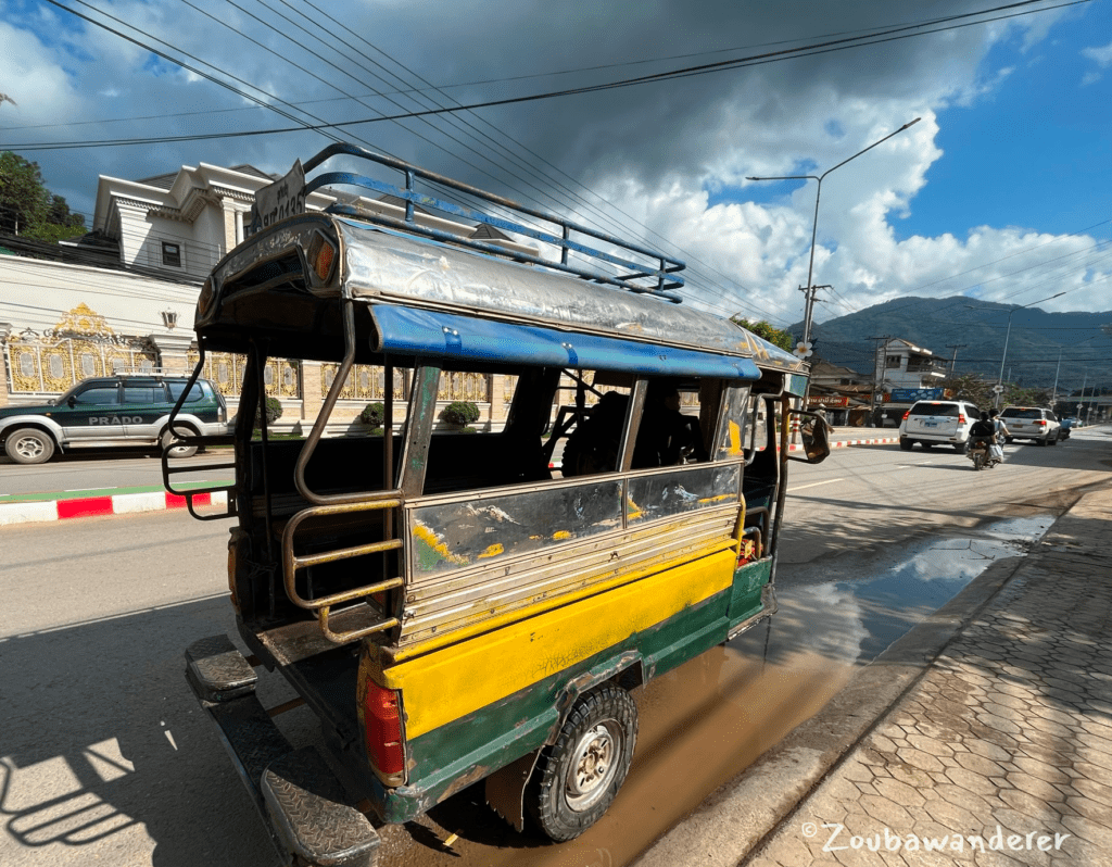 Tuk-Tuk in Udomxay